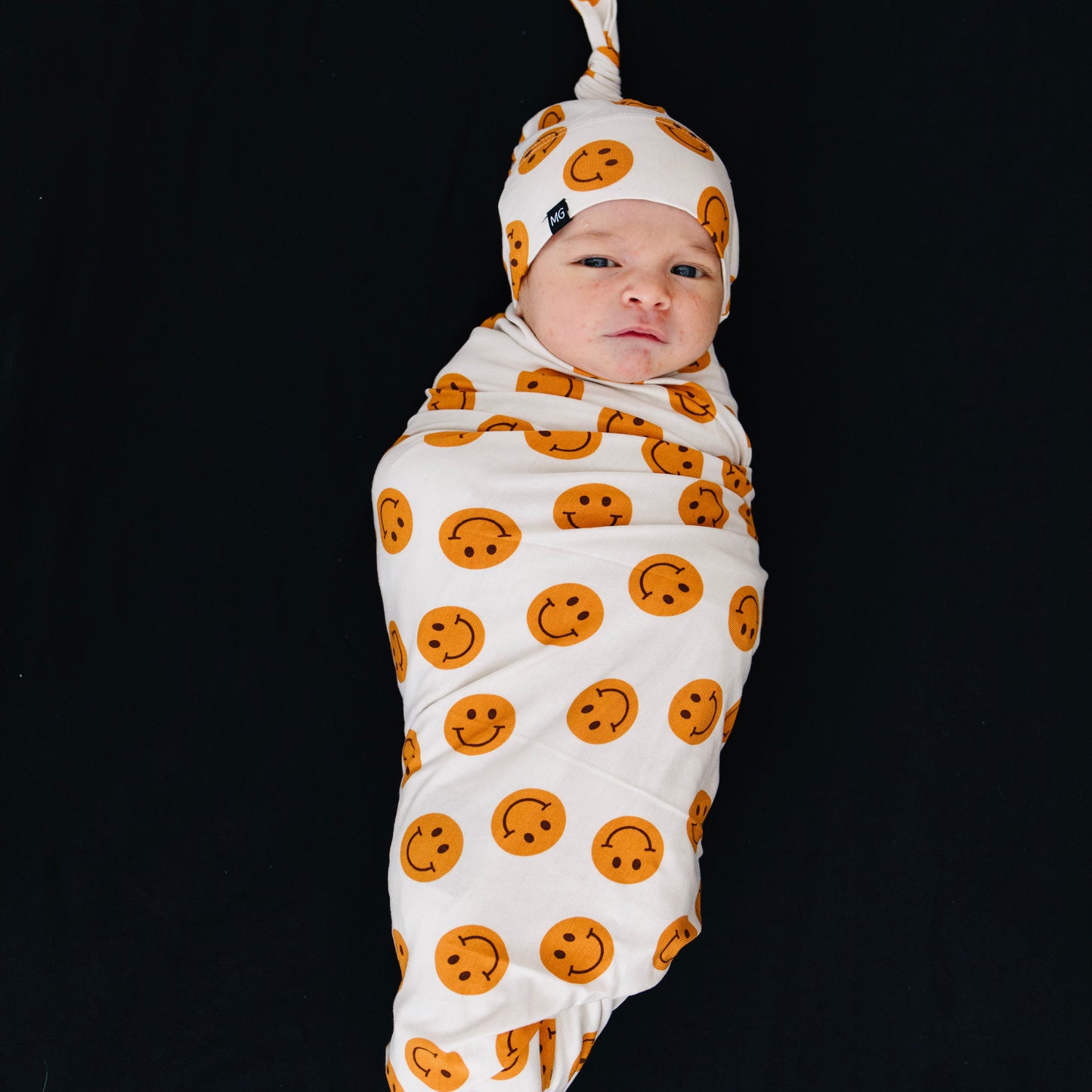 Load image into Gallery viewer, Yellow Smiley Swaddle and Hat Set

