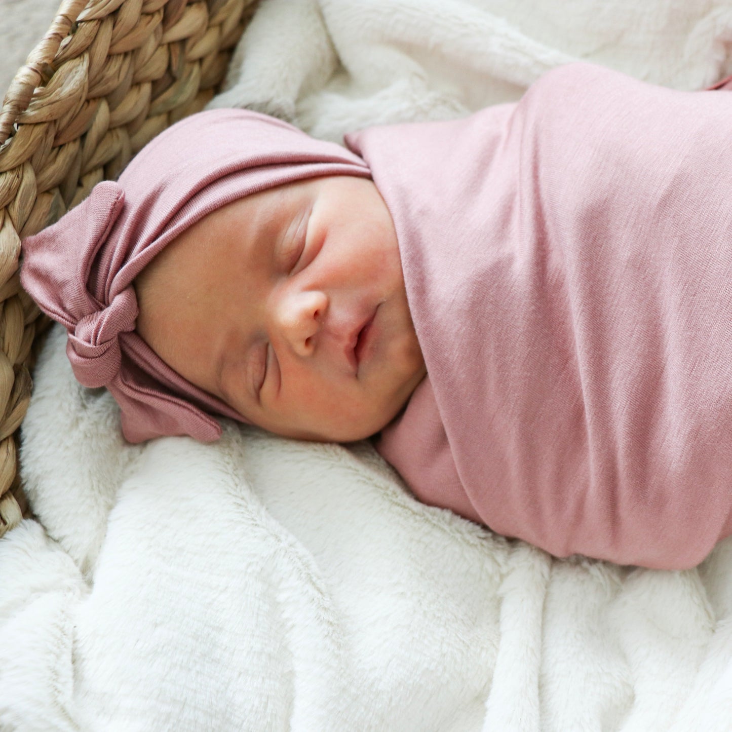 Load image into Gallery viewer, Mauve Swaddle and Headband Set
